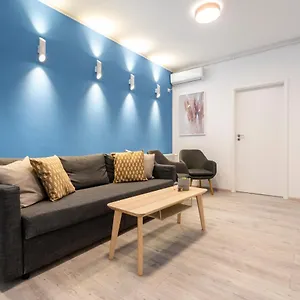 Blue Design In Magheru Bucarest